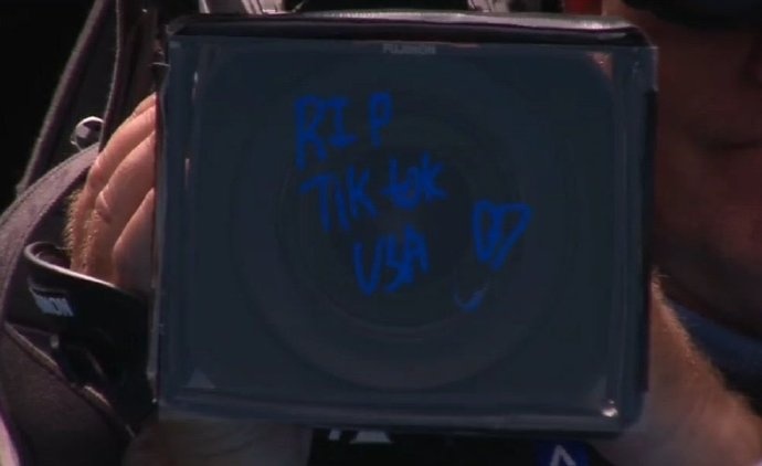 金年会高芙：预感Tiktok未来还会回美国的，下架后我应该会被迫多读点书