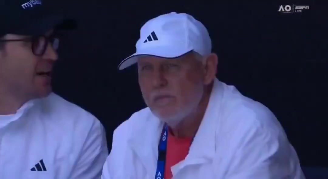 金年会体育德约退赛被现场球迷嘘！兹维列夫：当球员因伤退赛时，请不要嘘他