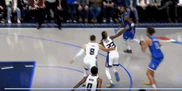 金年会最后差口气!欧文44分钟25中11拿30分9板7助3断 错失常规时间绝杀