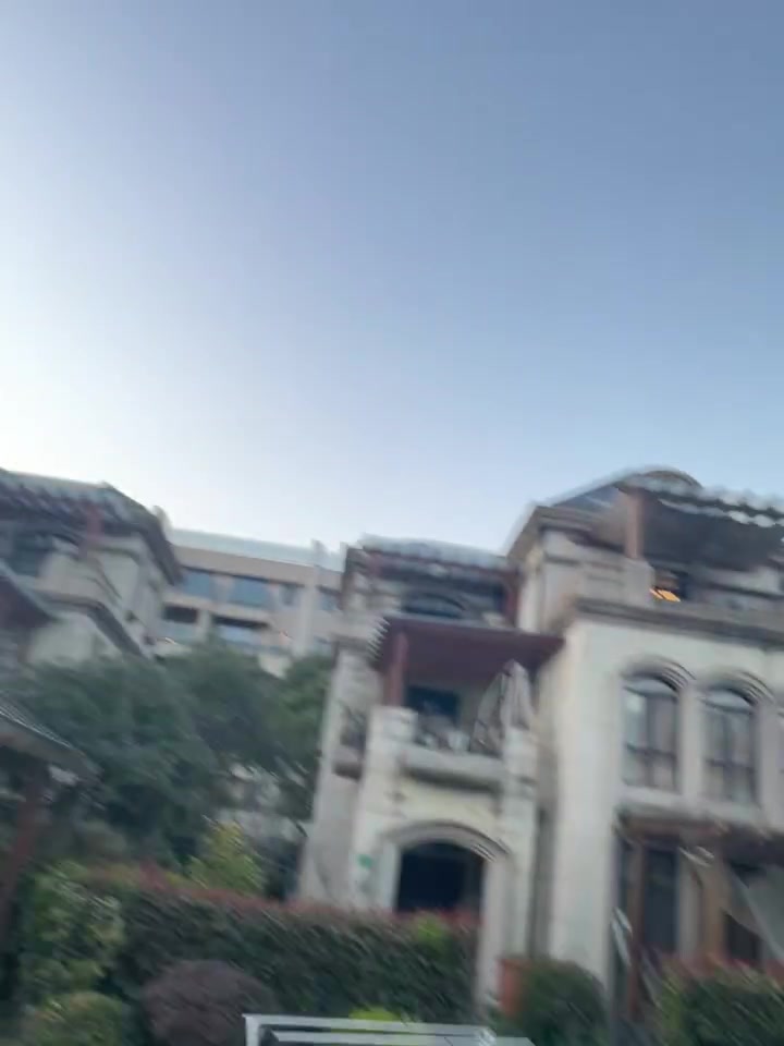 金年会金字招牌信誉至上Tarzan分享Shanks打羽毛球搞笑视频：给爱笑送礼物失败