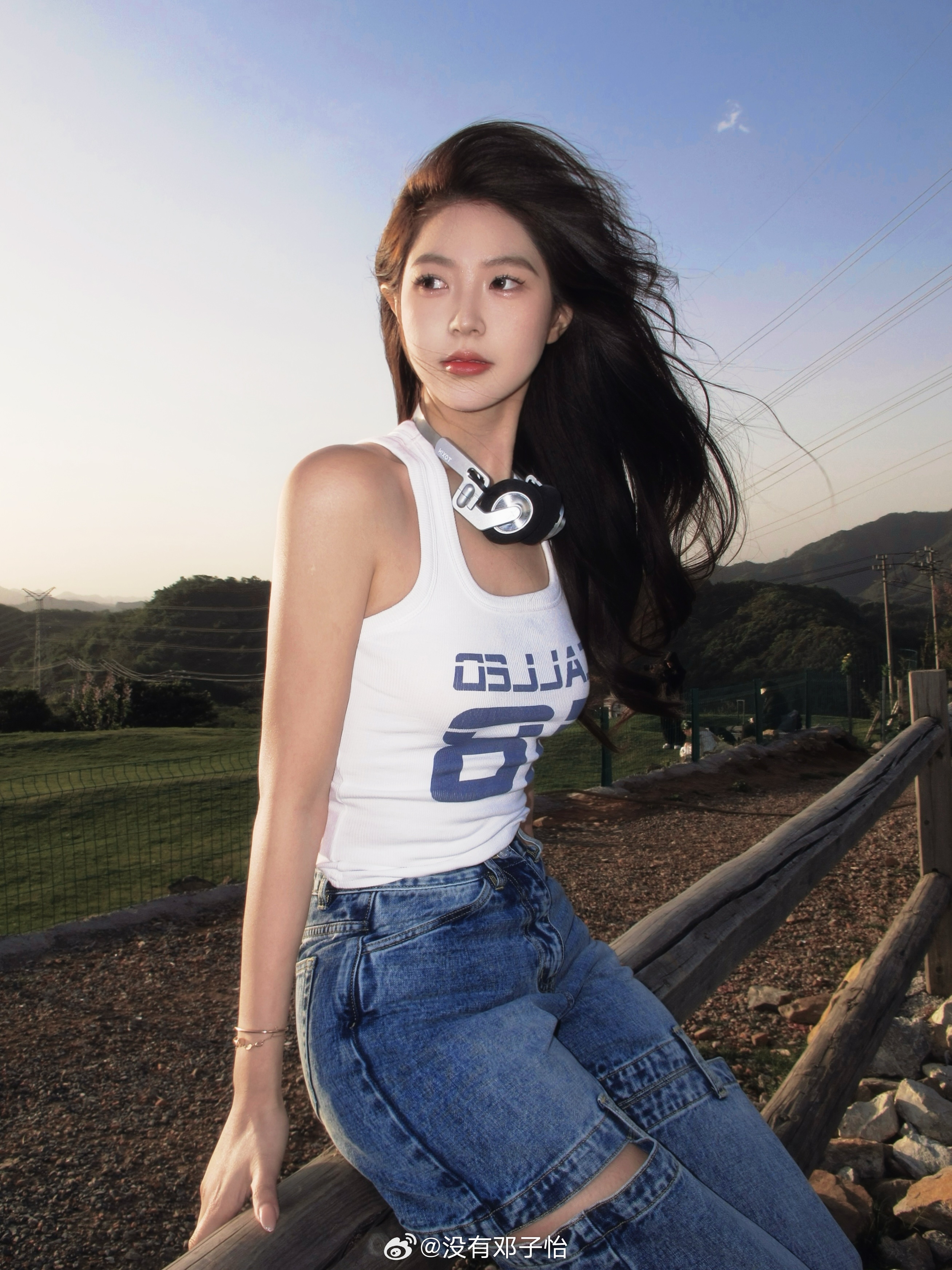 金年会金字招牌信誉至上火辣身材😍😍meiko女友邓子怡晒照：生命力溢出屏幕啦