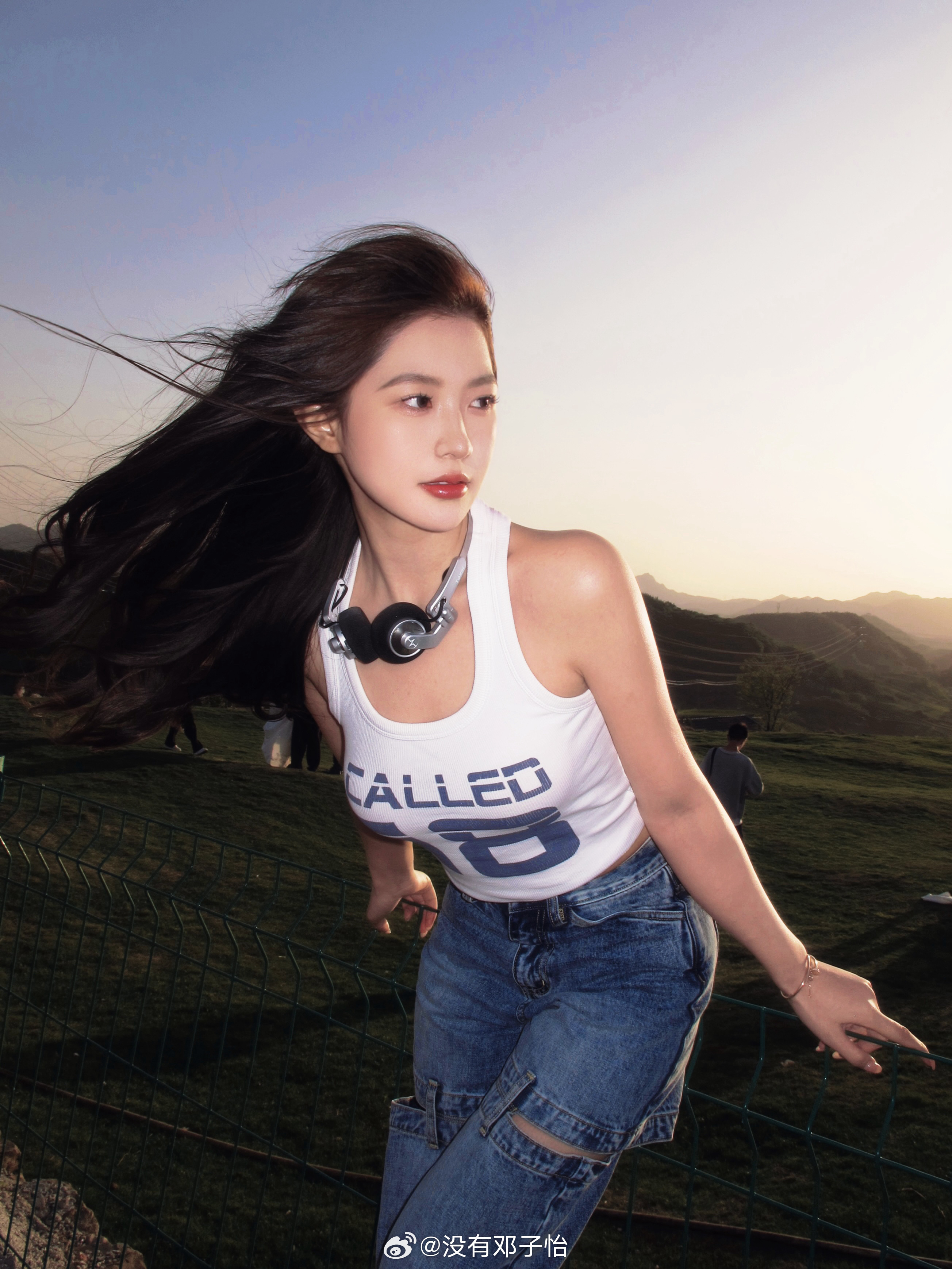 金年会金字招牌信誉至上火辣身材😍😍meiko女友邓子怡晒照：生命力溢出屏幕啦