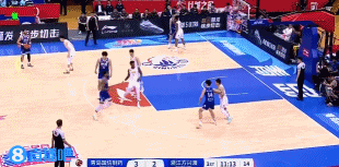 金年会体育外线开火！青岛开局轰进3记三分 完成11-2的攻击波打停广厦