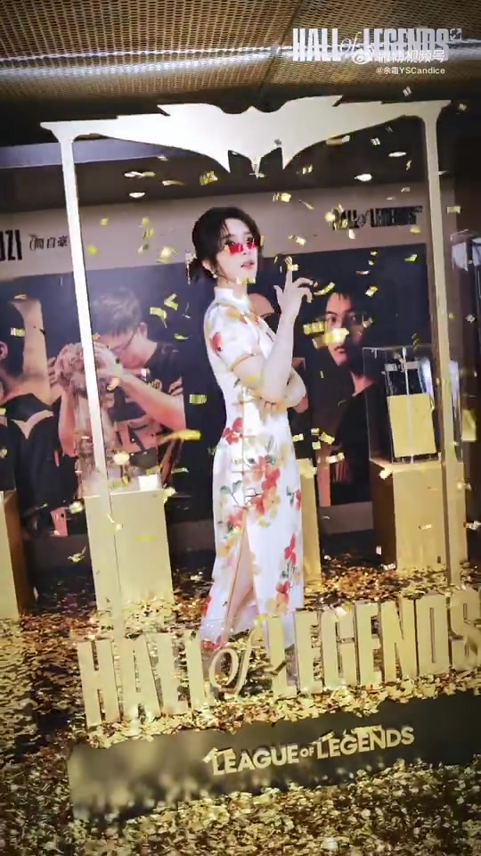 金年会金字招牌诚信至上余霜分享Uzi名人堂打卡点：别忘了去格莱美慢镜头打卡哟！！