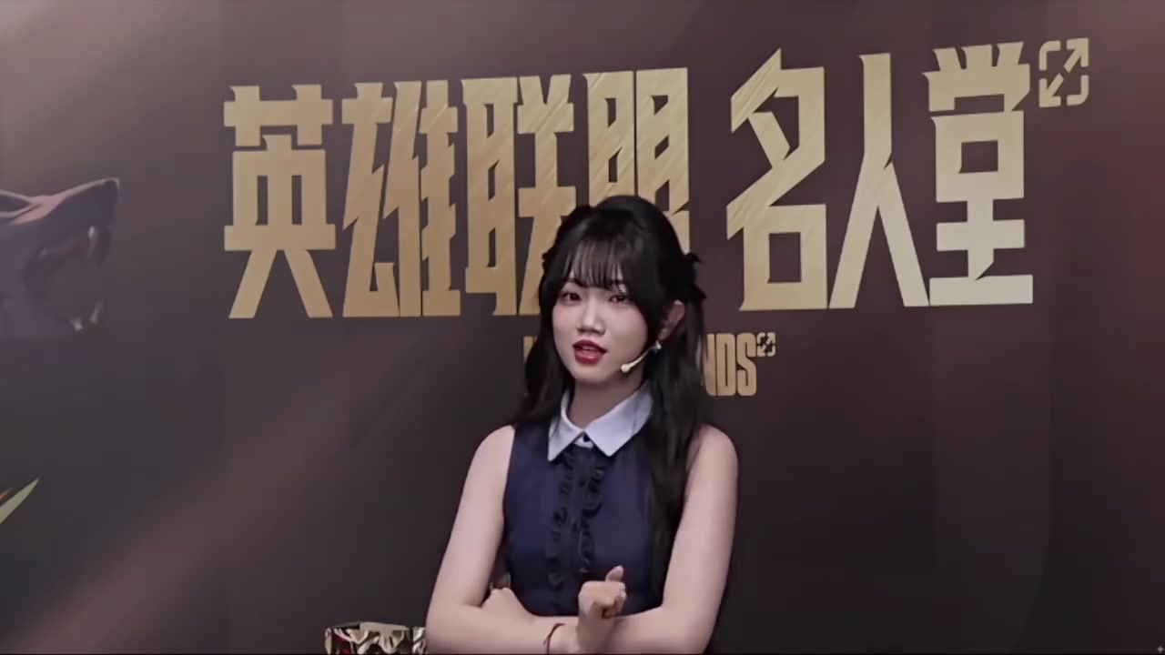 jinnianhui金年会你说四大皆空,却紧闭双眼🤣赛后Uzi名人节目 所有嘉宾目不斜视 不敢看十月美腿